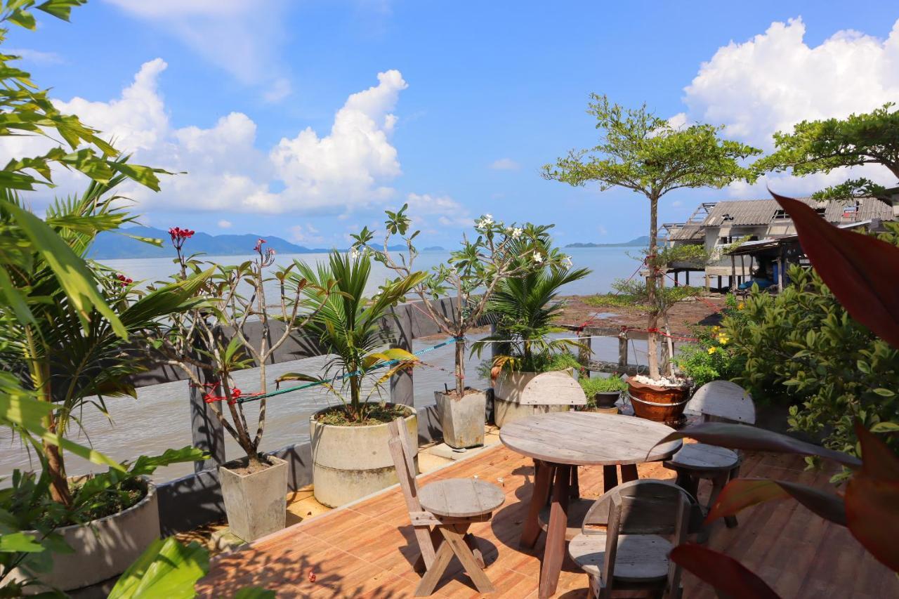 Ban Sulada Guest House Laem Ngop Zewnętrze zdjęcie