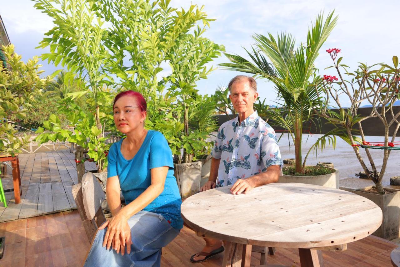 Ban Sulada Guest House Laem Ngop Zewnętrze zdjęcie