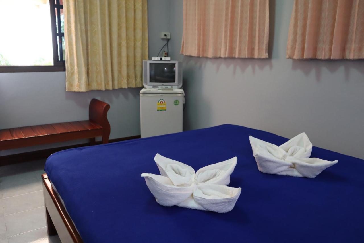 Ban Sulada Guest House Laem Ngop Zewnętrze zdjęcie