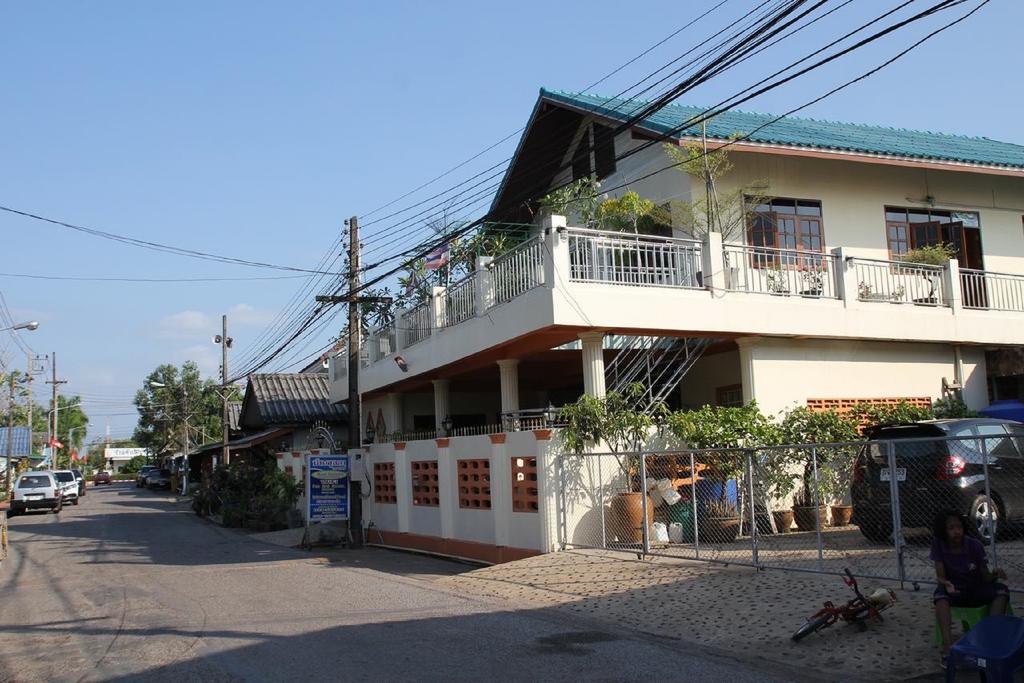 Ban Sulada Guest House Laem Ngop Zewnętrze zdjęcie