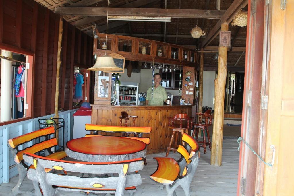 Ban Sulada Guest House Laem Ngop Zewnętrze zdjęcie